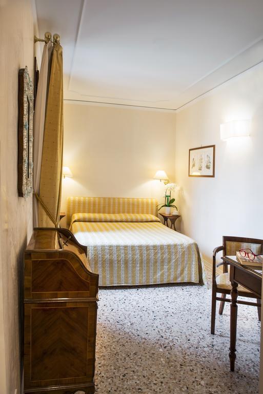 Hotel Agli Alboretti Venecia Exterior foto