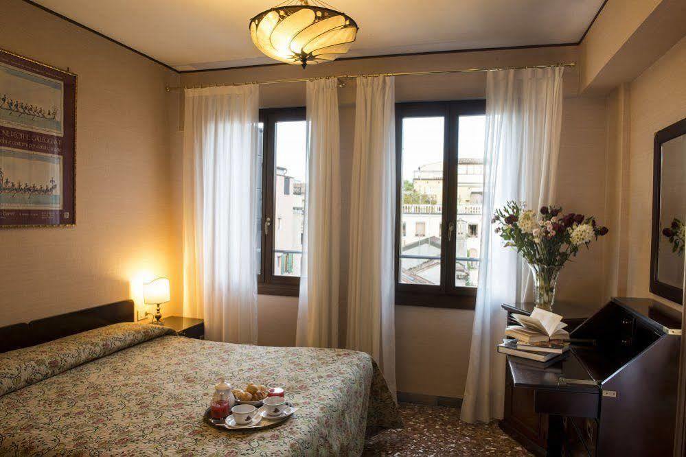 Hotel Agli Alboretti Venecia Exterior foto